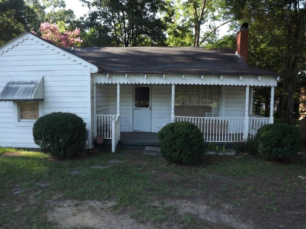 150 Irwin St, Cedartown, GA 30125-3820