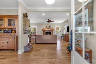 1445 Diamond Head Dr - Photo 4