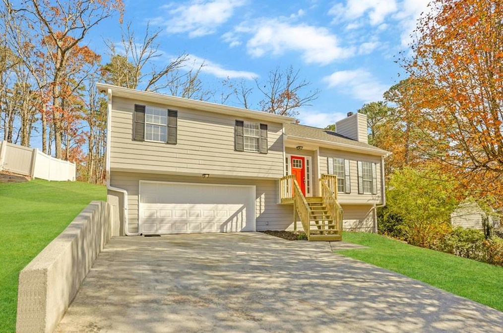 2912 Trotters Crest Dr, Lithonia, GA 30039