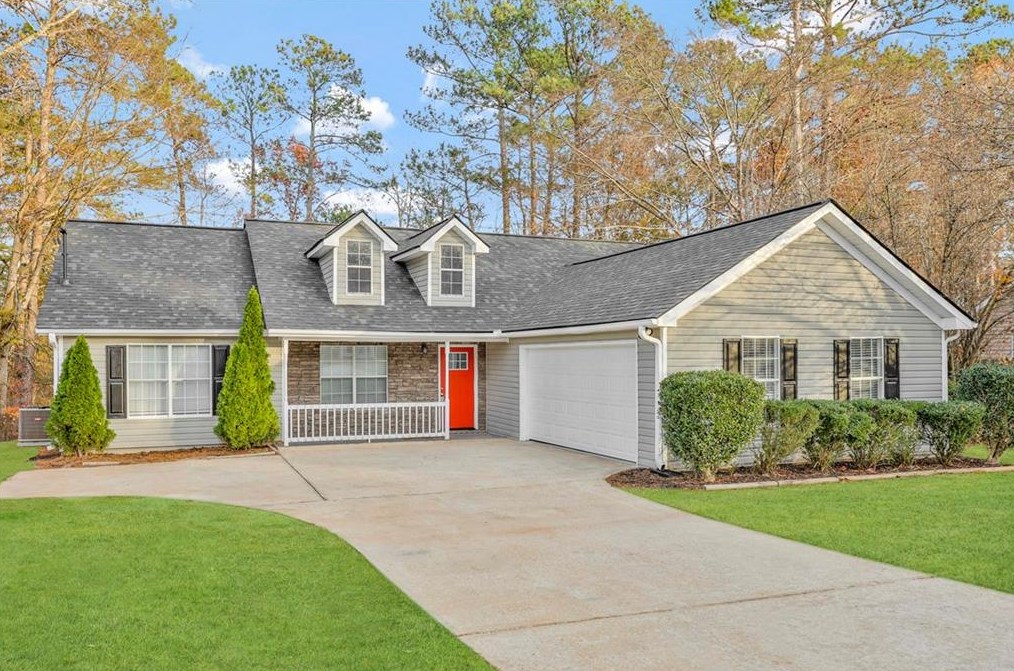 215 Saratoga Ct, Porterdale, GA 30016
