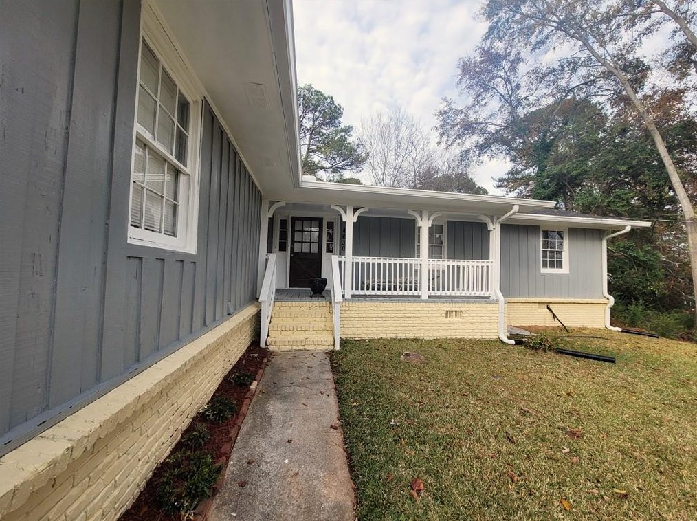 4630 Riverwood Cir, Decatur GA  30035-2936 exterior