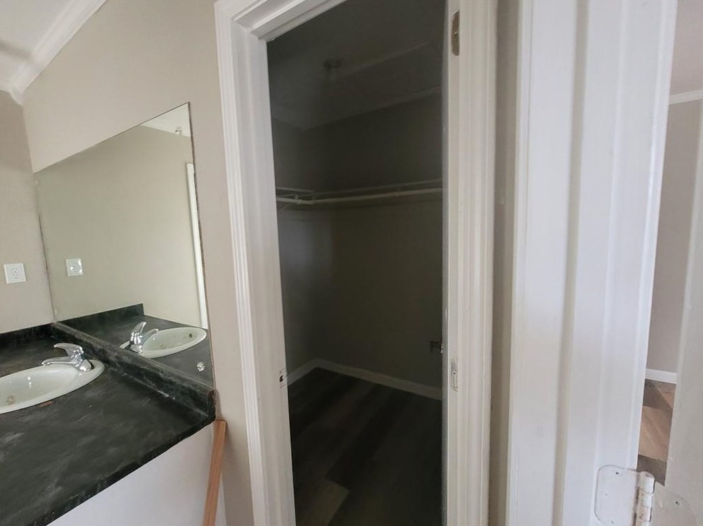 4630 Riverwood Cir, Decatur GA  30035-2936 exterior