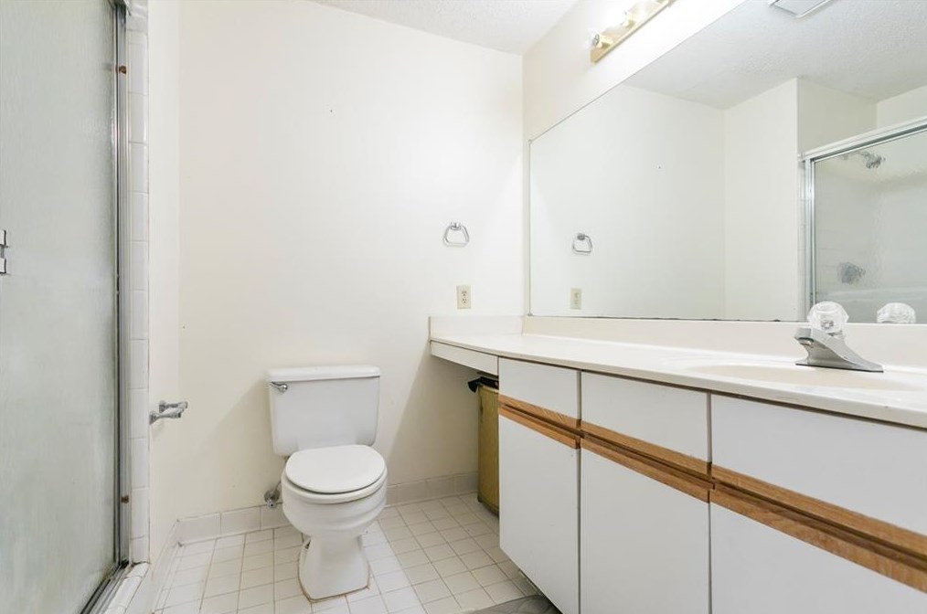 210 Ridley Howard Ct, Decatur GA  30030-2381 exterior