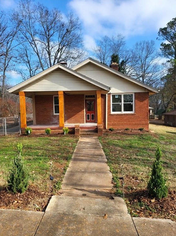 11 Third St, Gainesville, GA 30504-7133