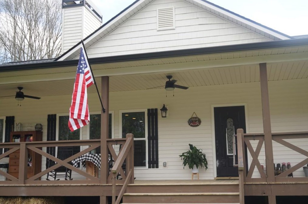 220 Lowery Rd, Euharlee, GA 30145-0027