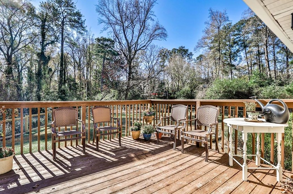 1681 Wayland Cir, Atlanta GA  30319-3609 exterior