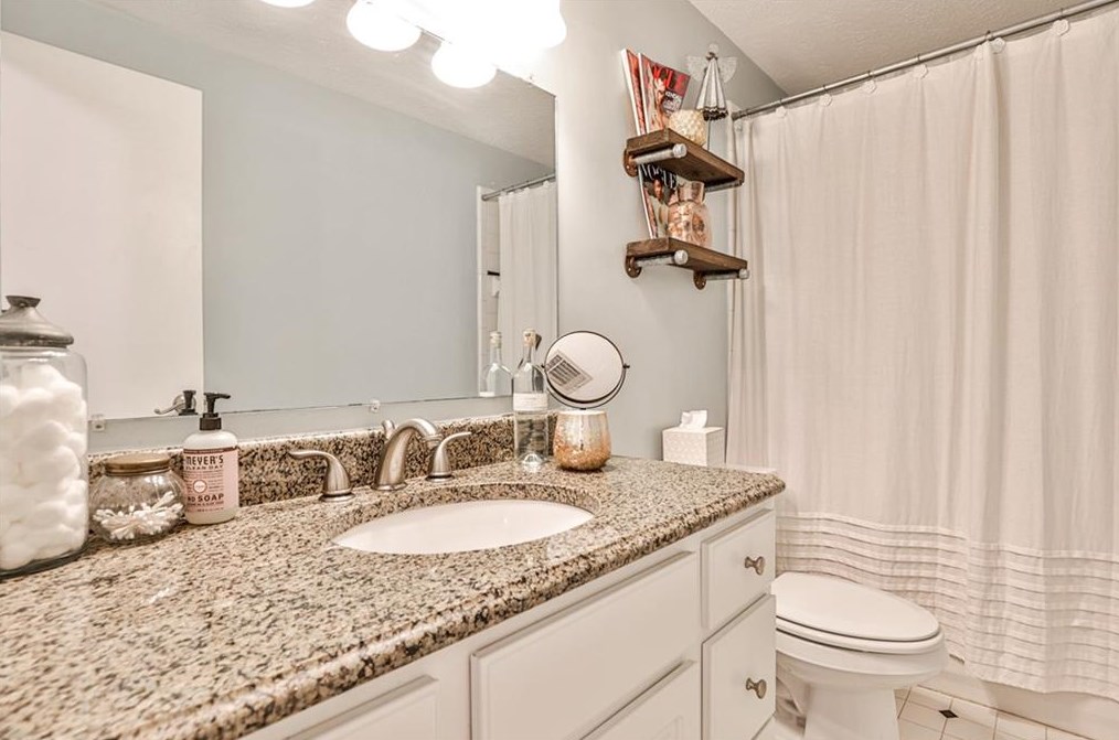 1681 Wayland Cir, Atlanta GA  30319-3609 exterior