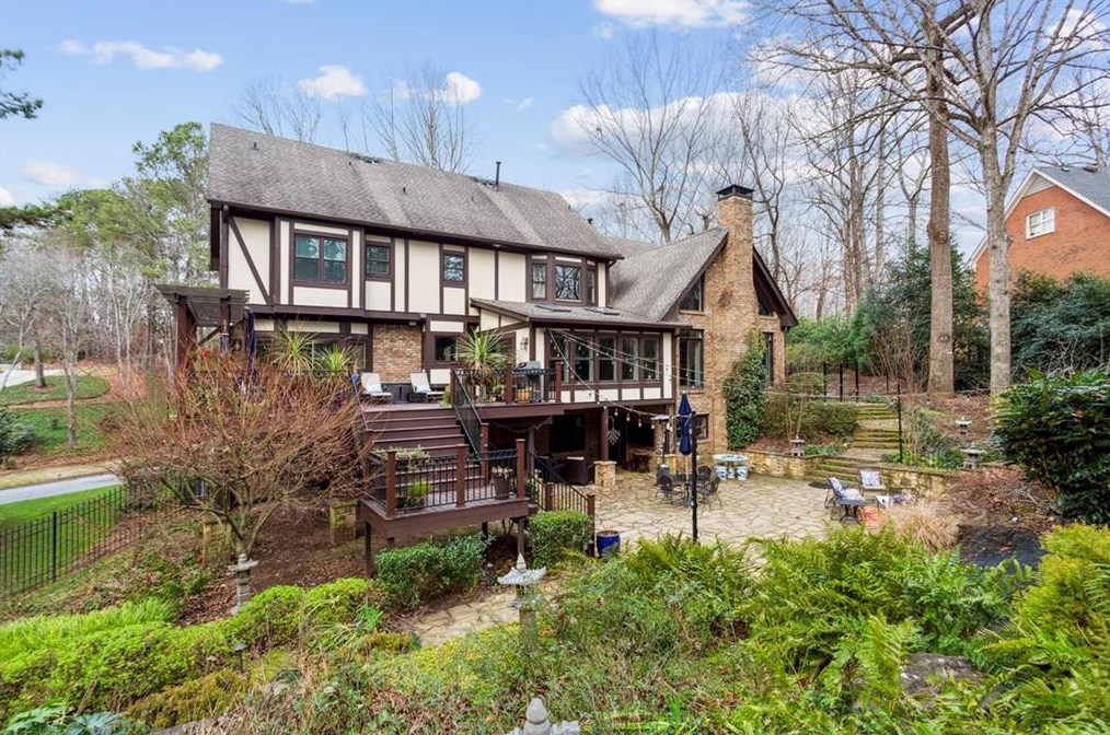 320 Quiet Water Ln, Atlanta GA  30350-3723 exterior