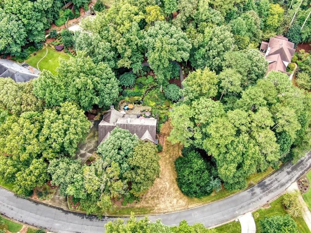 320 Quiet Water Ln, Atlanta GA  30350-3723 exterior