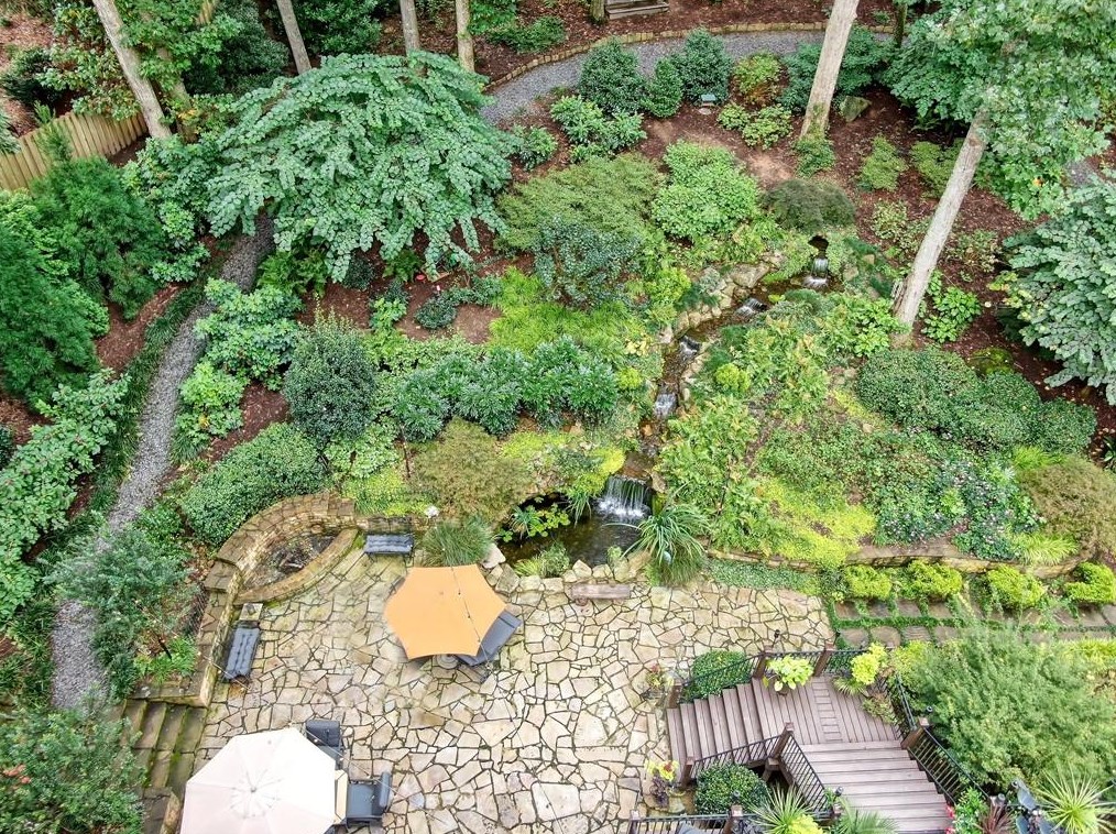 320 Quiet Water Ln, Atlanta GA  30350-3723 exterior