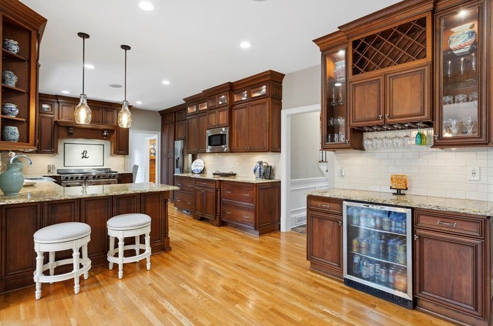 320 Quiet Water Ln, Atlanta GA  30350-3723 exterior