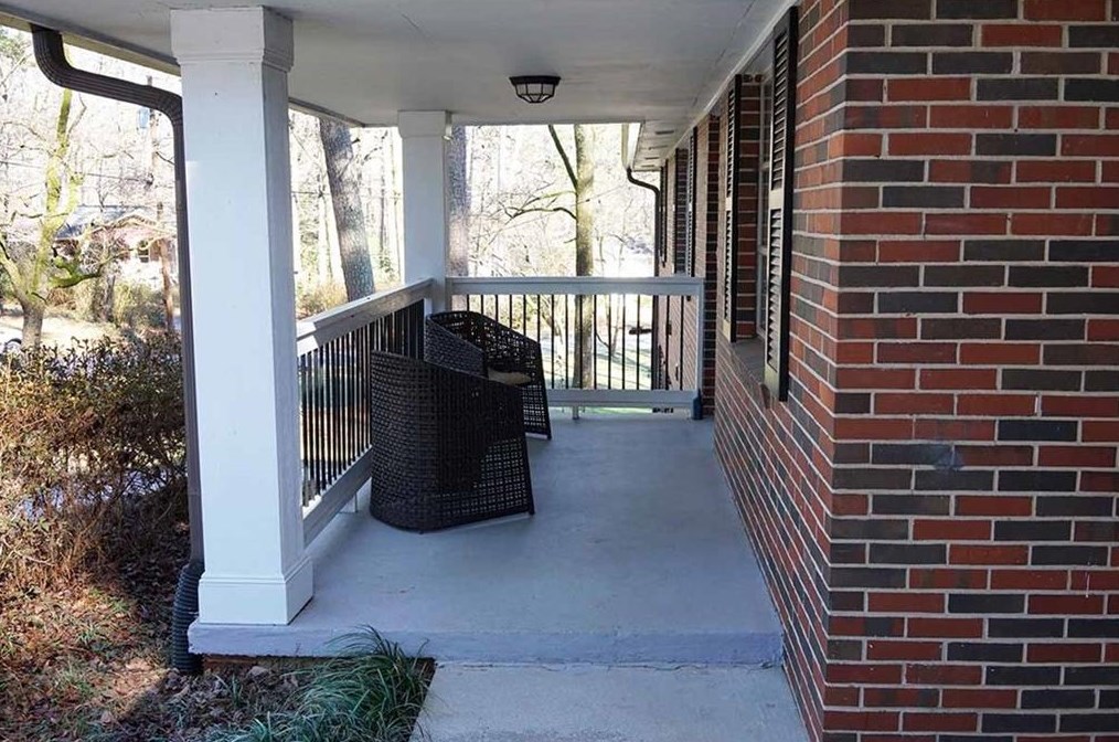 1599 Springbrook Dr, Decatur GA  30033-1819 exterior