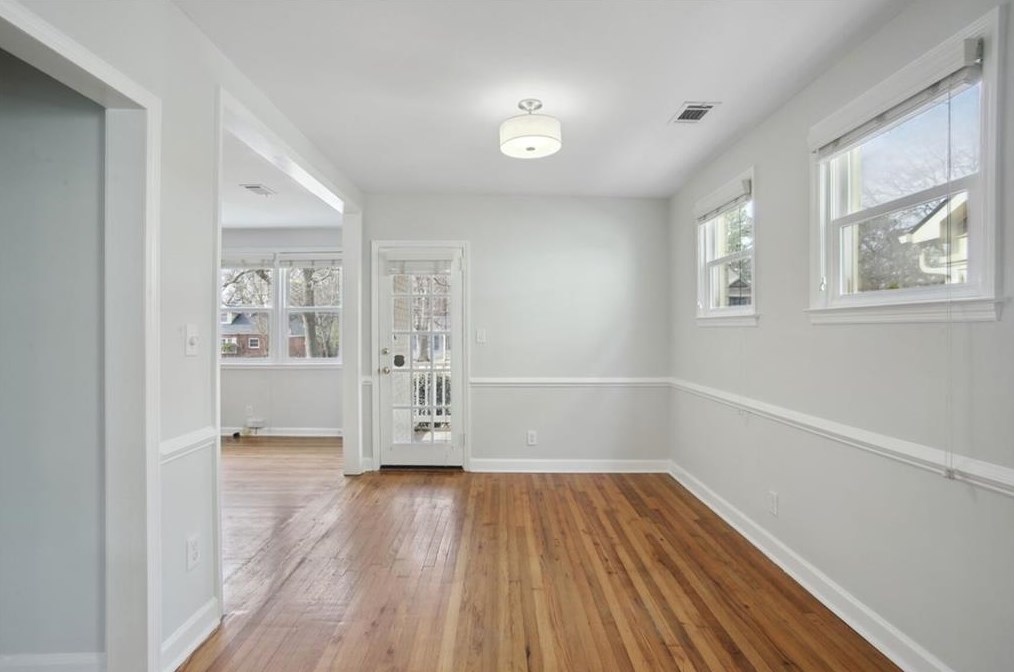 39 Oakridge Ave, Atlanta GA  30317-2915 exterior