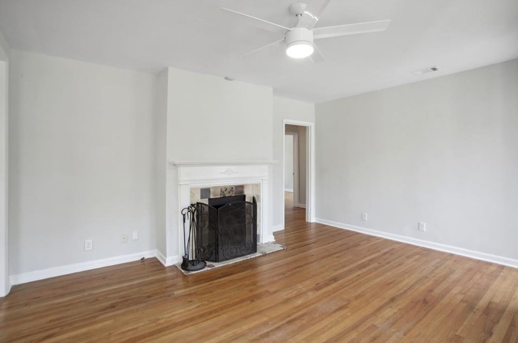 39 Oakridge Ave, Atlanta GA  30317-2915 exterior
