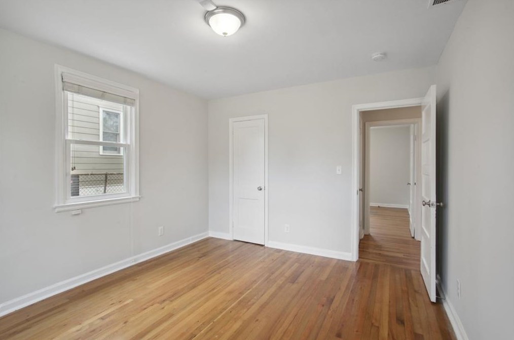 39 Oakridge Ave, Atlanta GA  30317-2915 exterior