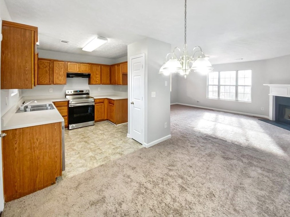 3310 Pine Grove Cir, Atlanta GA  30316-4970 exterior