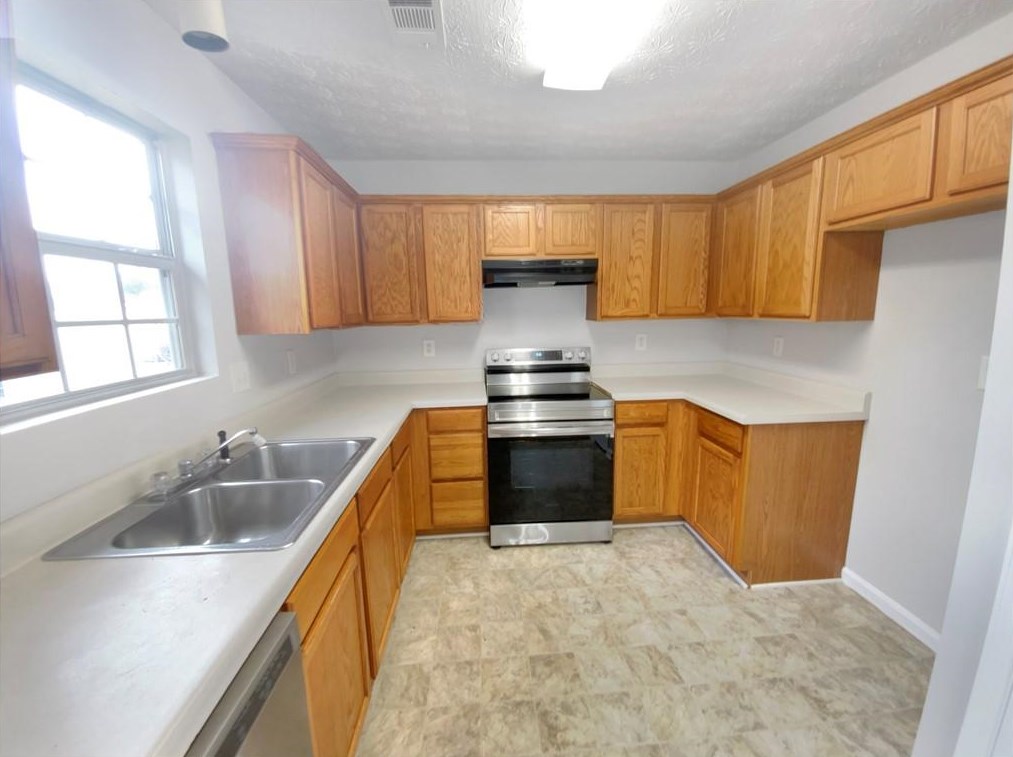 3310 Pine Grove Cir, Atlanta GA  30316-4970 exterior