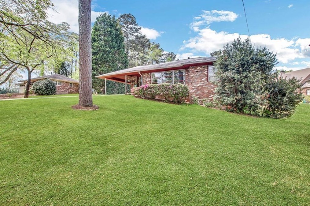 3702 Spring Hill Rd, Smyrna GA  30080-4654 exterior