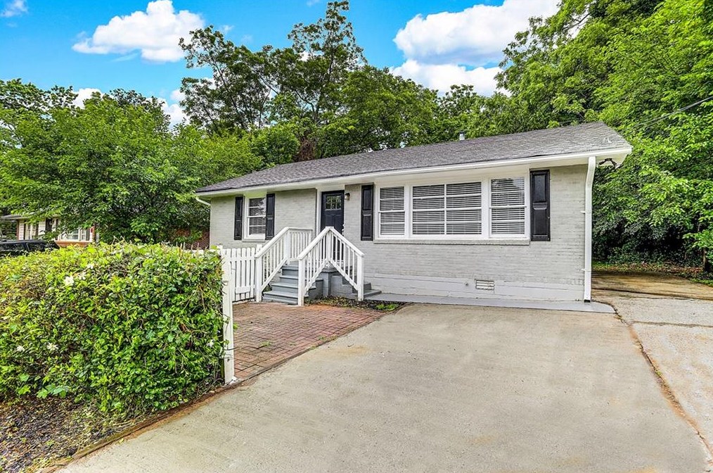 2191 Greystone Way, Decatur GA  30032-5539 exterior