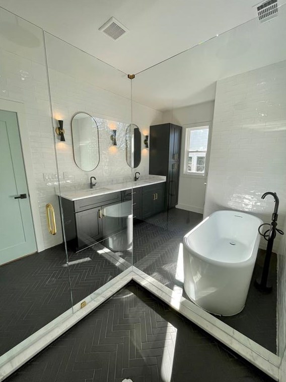 1355 Oldfield Rd, Decatur GA  30030-4551 exterior