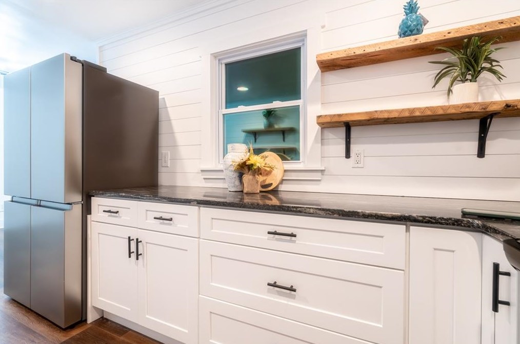 3471 Springlake Dr, Decatur, GA 30032-4714