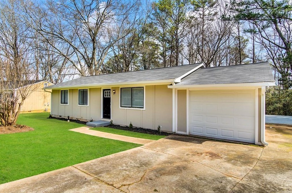 1662 Freedom Vly, Decatur, GA 30032