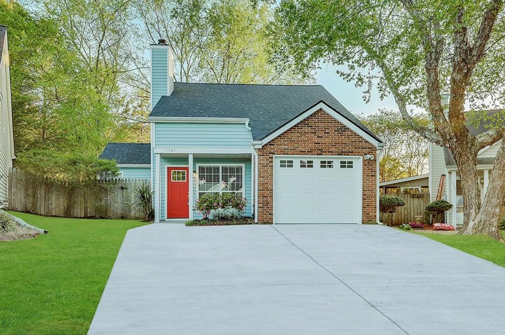 1363 Yorkshire Ln, Holly Springs, GA 30188