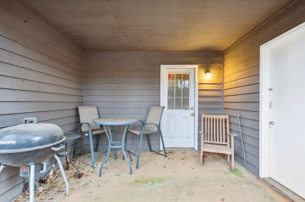 1651 Wynndowne Trl, Smyrna GA  30080-2479 exterior