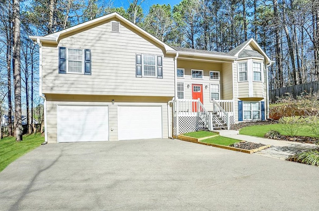119 King Charles Rd, Dallas, GA 30157