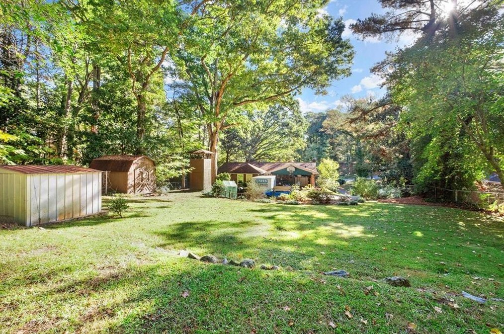 2525 Overlook Dr, Atlanta GA  30344-2026 exterior
