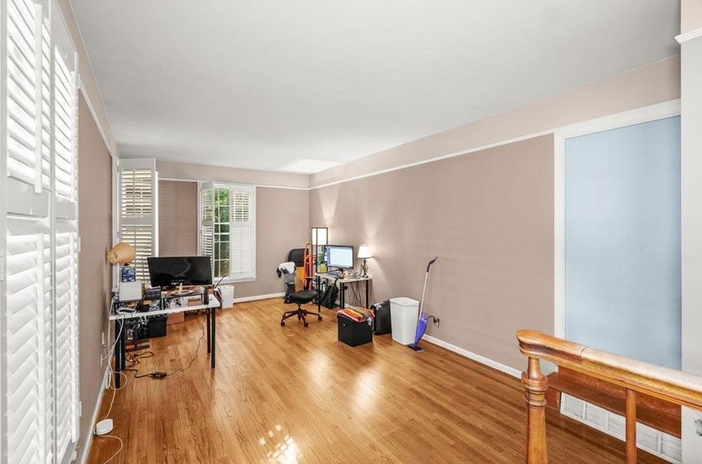2525 Overlook Dr, Atlanta GA  30344-2026 exterior