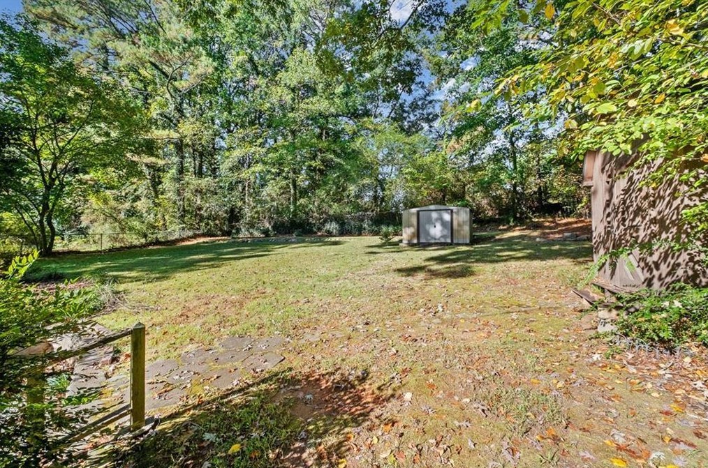 2525 Overlook Dr, Atlanta GA  30344-2026 exterior
