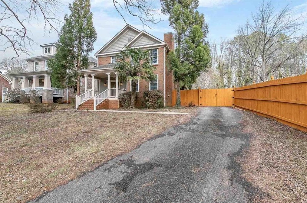 1336 Skyhaven Rd, Atlanta, GA 30316-2608