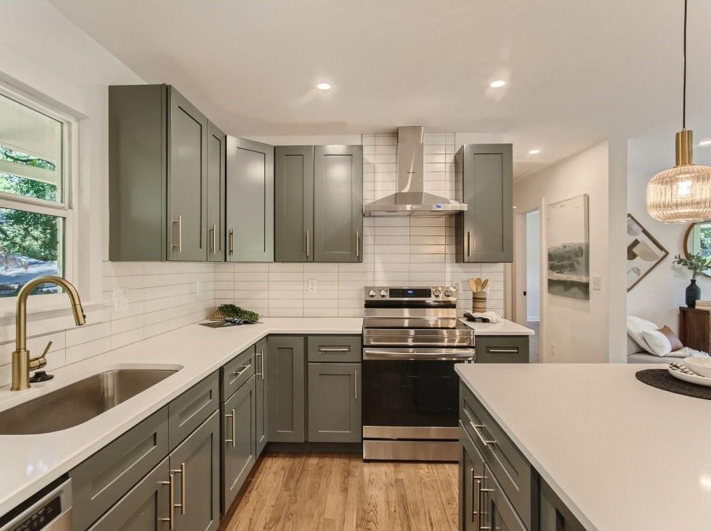 2156 Trailwood Rd, Decatur GA  30032-5338 exterior