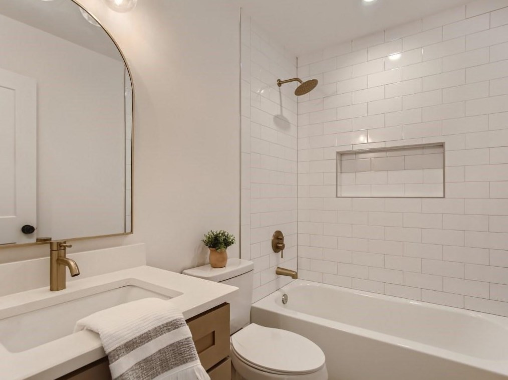 2156 Trailwood Rd, Decatur GA  30032-5338 exterior