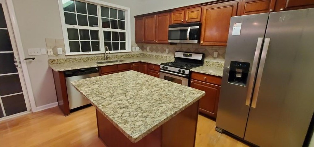5052 Cypress Point Dr, Suwanee, GA 30024
