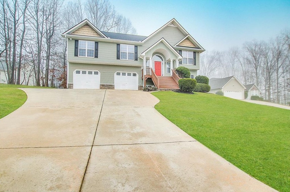 505 Oakview Dr, Dallas, GA 30157
