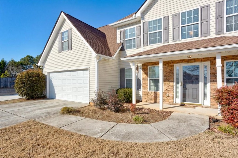 2334 Morgan Hill Dr, Dacula, GA 30019-7569
