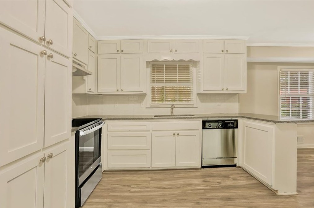 3359 Windsor Castle Ct, Decatur GA  30034-5359 exterior