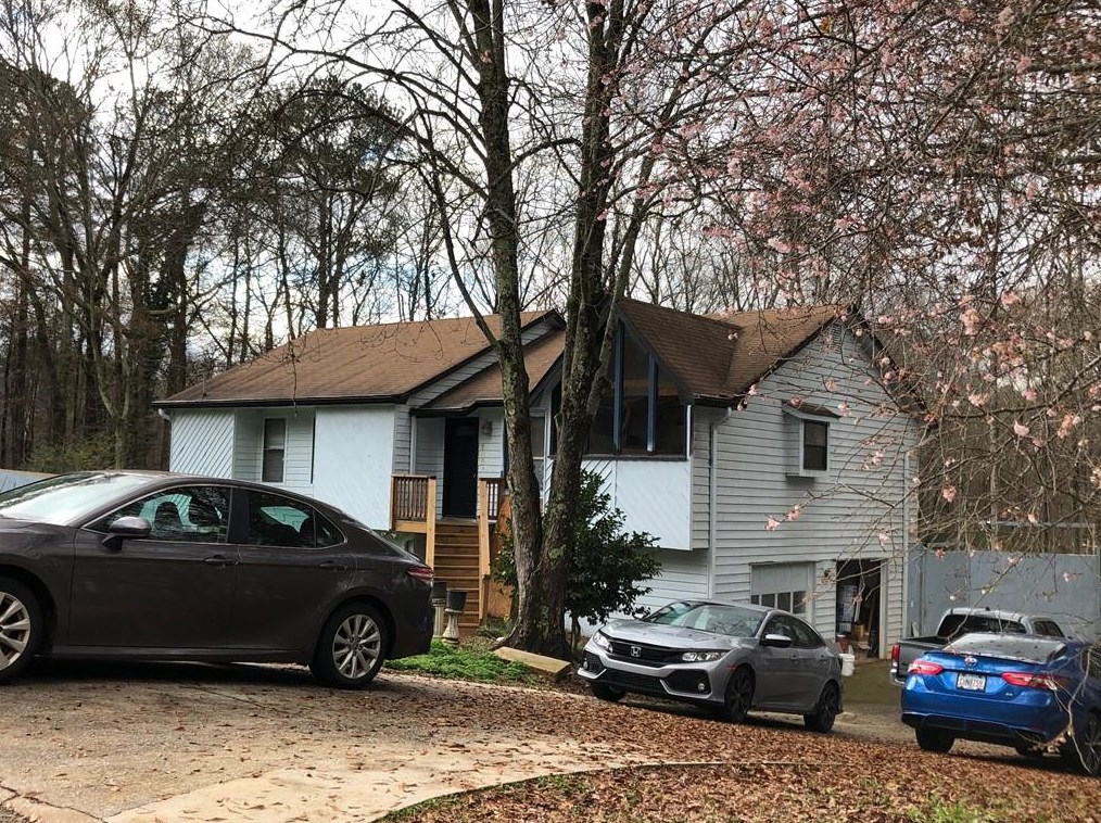105 Omega Dr, Lawrenceville GA  30044-4225 exterior