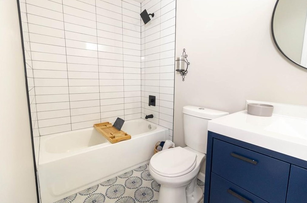 1908 Creekside Ct, Decatur GA  30032-4926 exterior