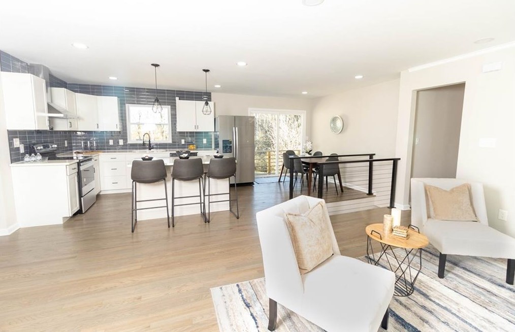 1908 Creekside Ct, Decatur GA  30032-4926 exterior