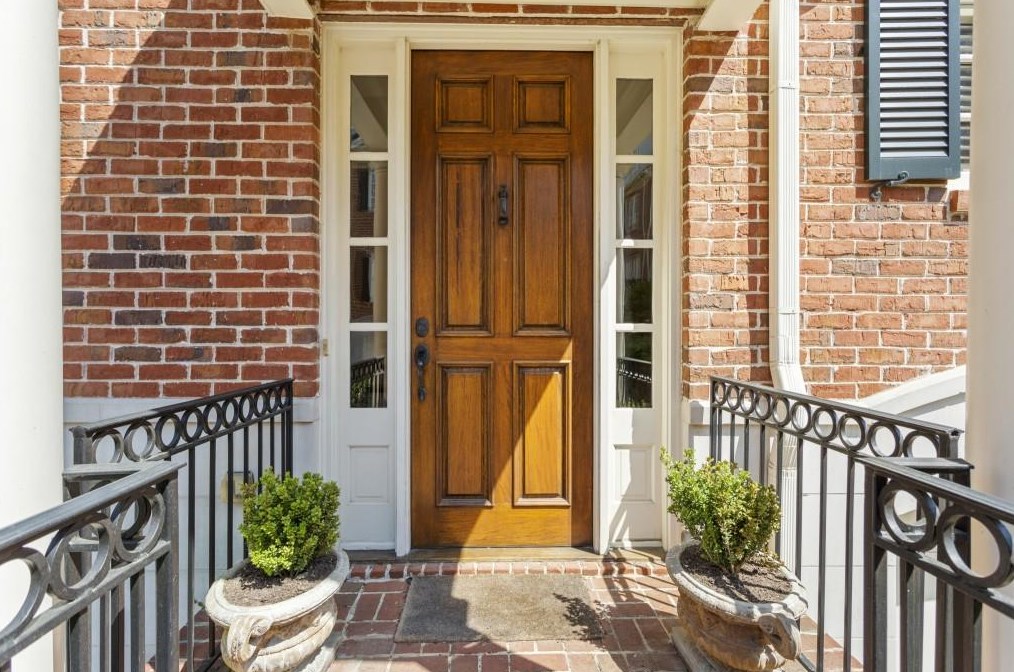 2826 Rumson Ct, Atlanta, GA 30305-3240