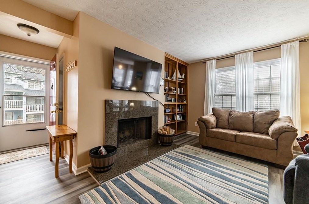 803 Glenleaf Dr, Norcross, GA 30092