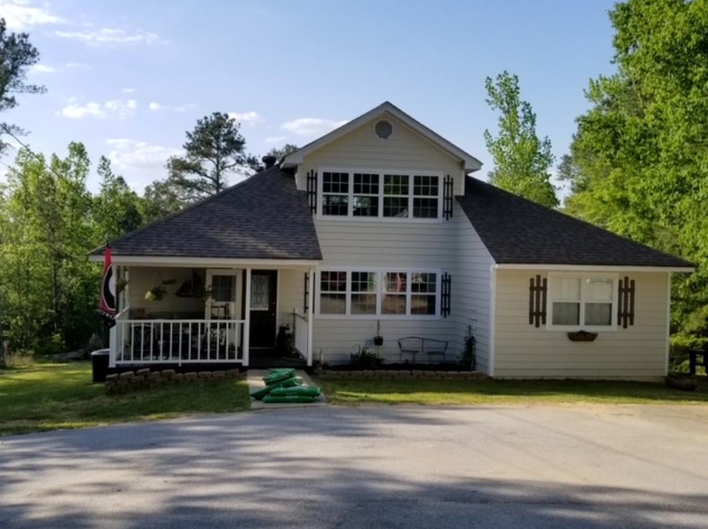 184 Sidney Lanier Dr, Oxford, GA 30054