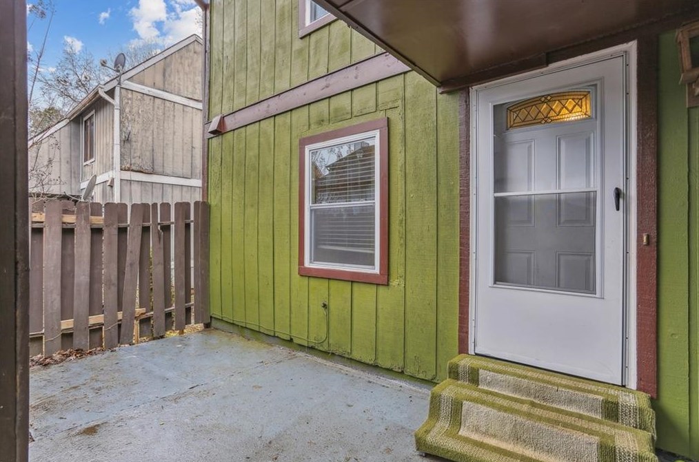 3768 Tree Creek, Clarkston, GA 30021