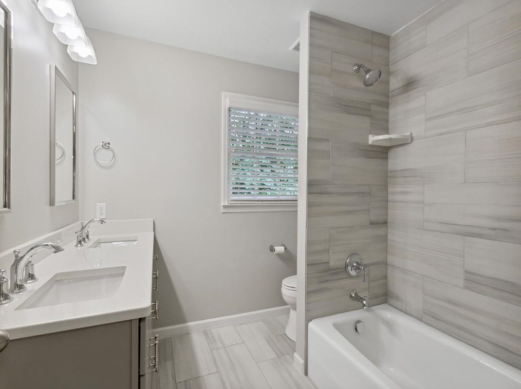 1020 Winding Creek Trl, Atlanta GA  30328-2845 exterior