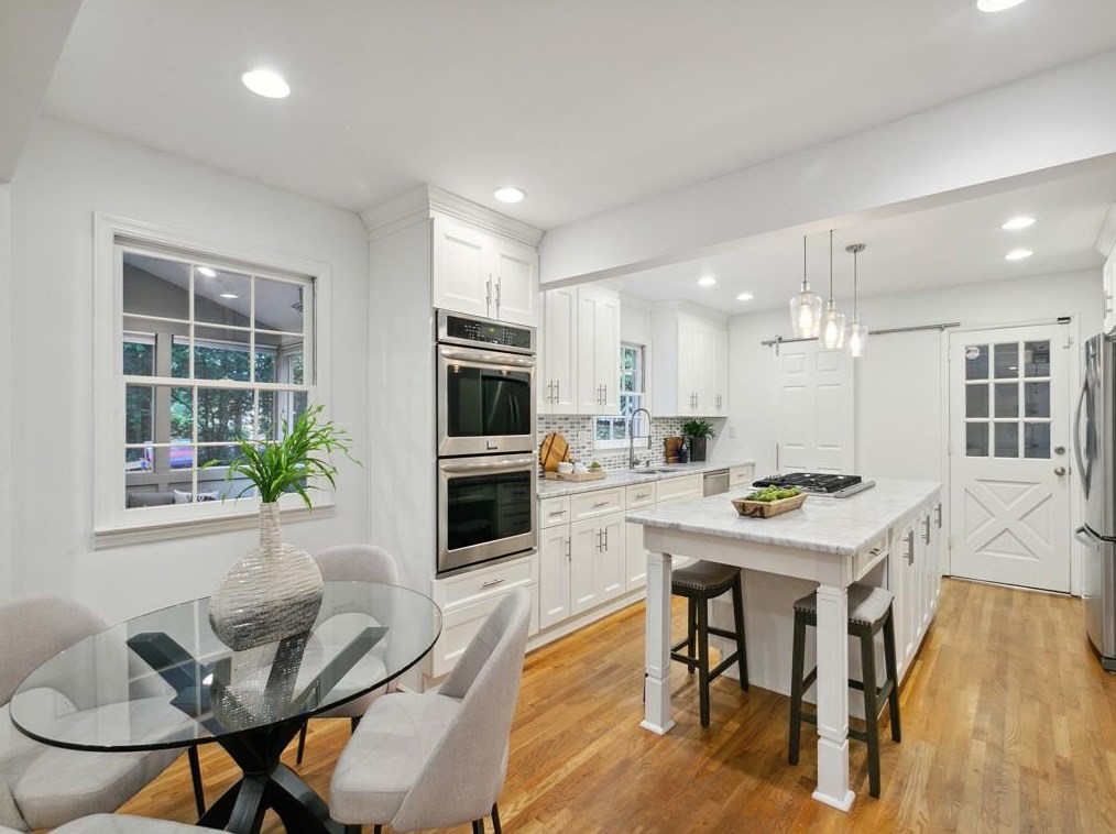 1020 Winding Creek Trl, Atlanta GA  30328-2845 exterior