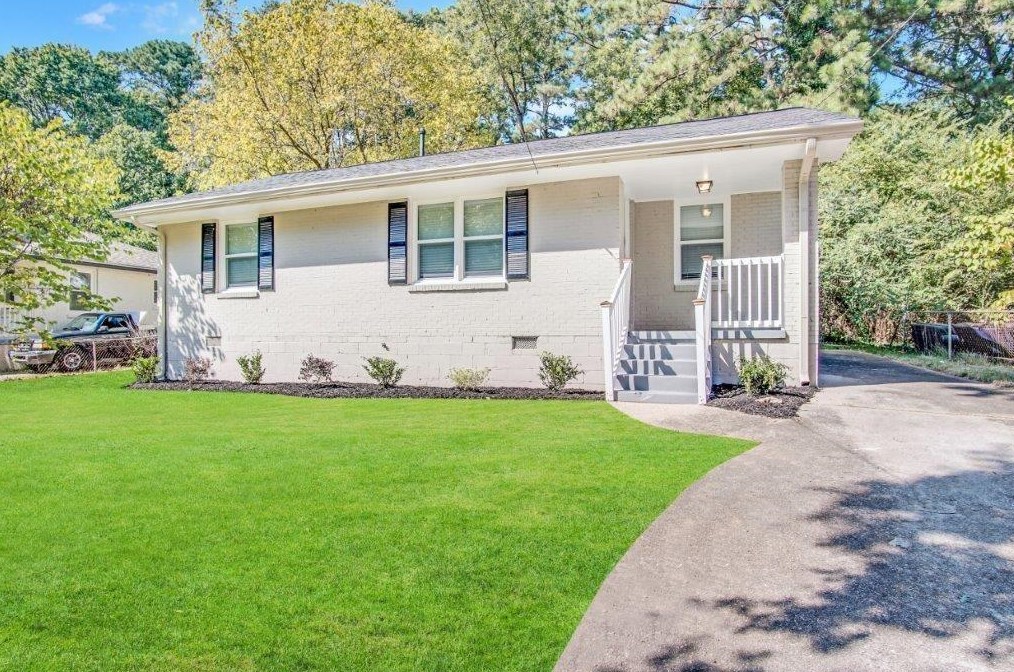 1146 Canal St, Decatur GA  30032-2303 exterior