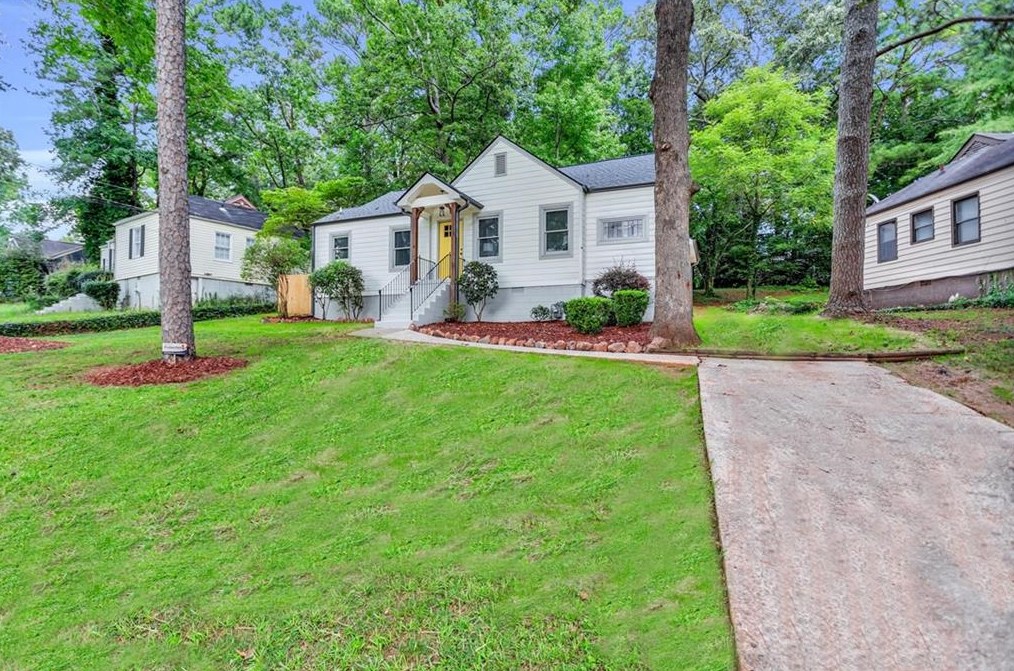 1874 Ridgeland Dr, Decatur GA  30032-4914 exterior